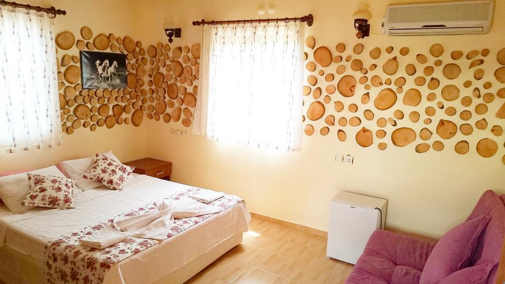 Sera Pansiyon Çıralı Extérieur photo